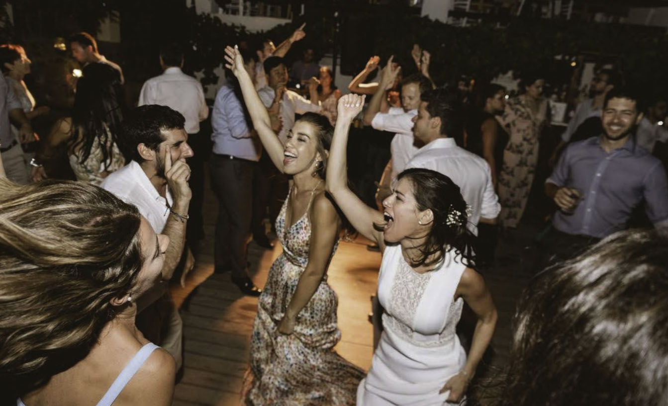 Γαμήλιο πάρτυ στο νησί της Σερίφου - Karma Life Events - Event Planners